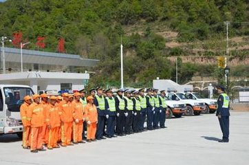 铜川新区路政中队 “蓄体能，提作风，迎冬考”