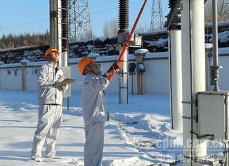 泾阳分公司雪后特巡工作忙